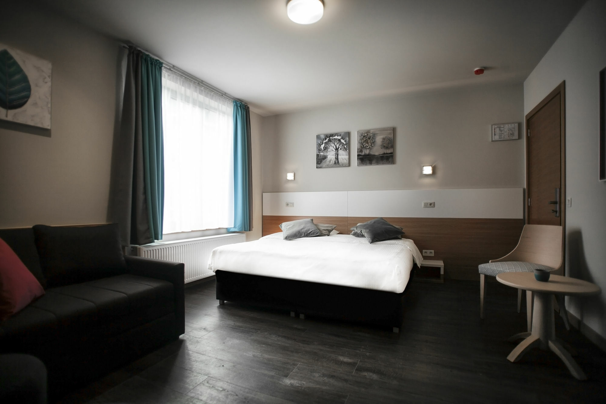 Antwerp Inn Hotel Ngoại thất bức ảnh