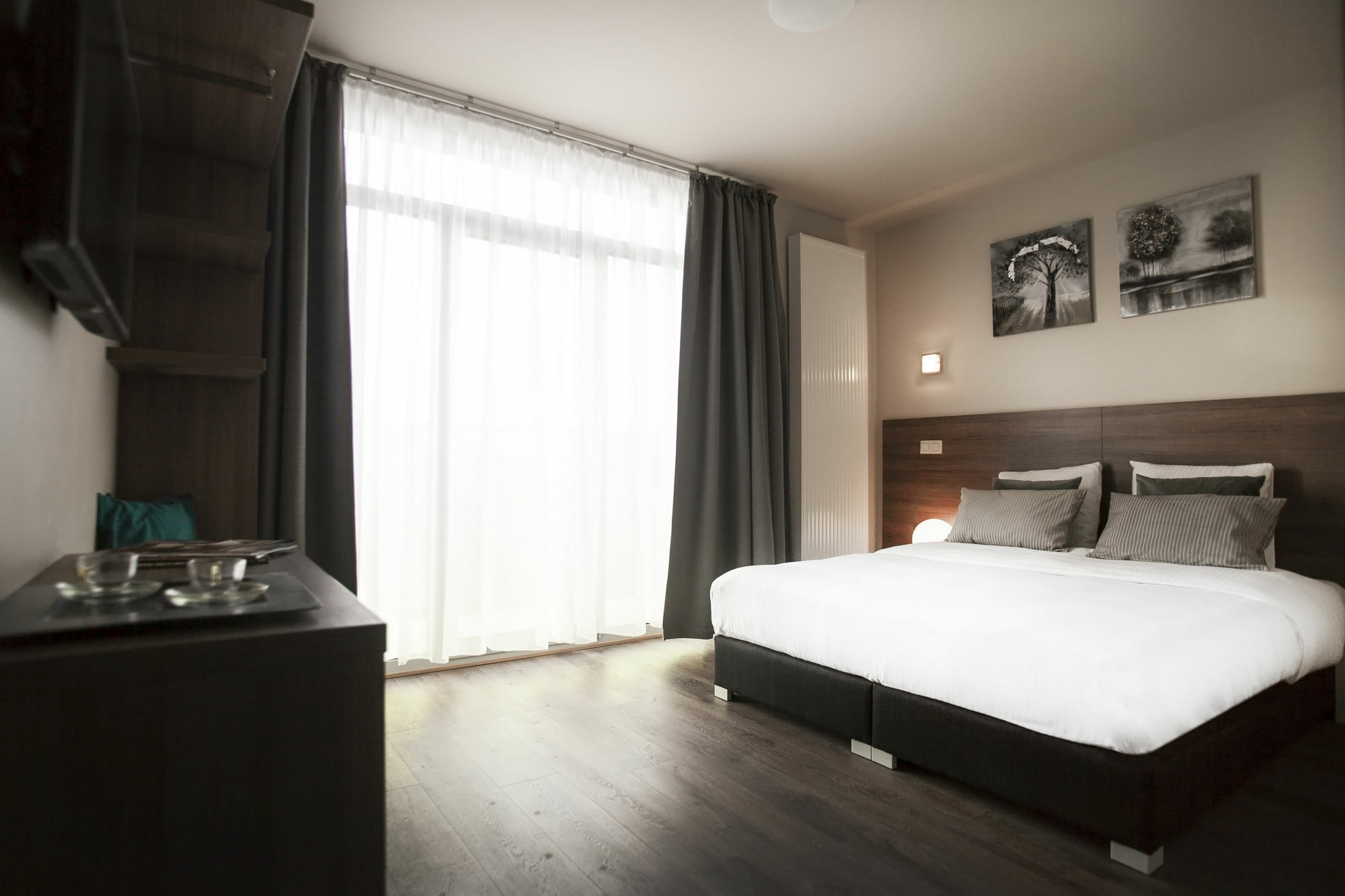 Antwerp Inn Hotel Ngoại thất bức ảnh